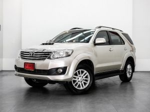 ขายรถสวย TOYOTA  FORTUNER สีบรอนซ์  ปี2012 สภาพมือหนึ่ง ราคาถูกสุดๆ ตอนนี้เท่านั้น