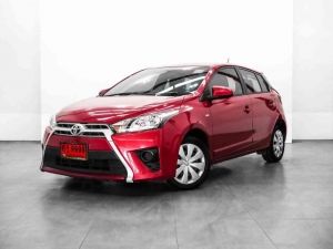 ชายรถหรู TOYOTA YARIS เกียร์AT ปี2015 สีแดงแสบตา ราศีจับ ราคาพิเศษ ห้ามพลาด