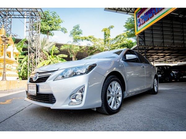 Toyota Camry 2.5 Hybrid DVD ปี2013 เกียร์ AT ราคา 599,000-.