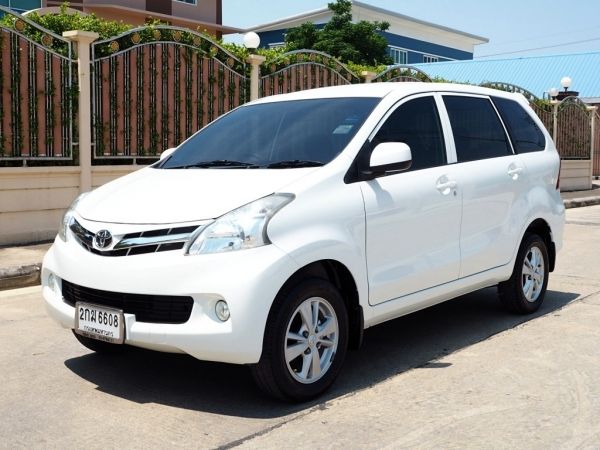 TOYOTA AVANZA 1.5 G ปี 2013 เกียร์ AUTO สภาพนางฟ้า