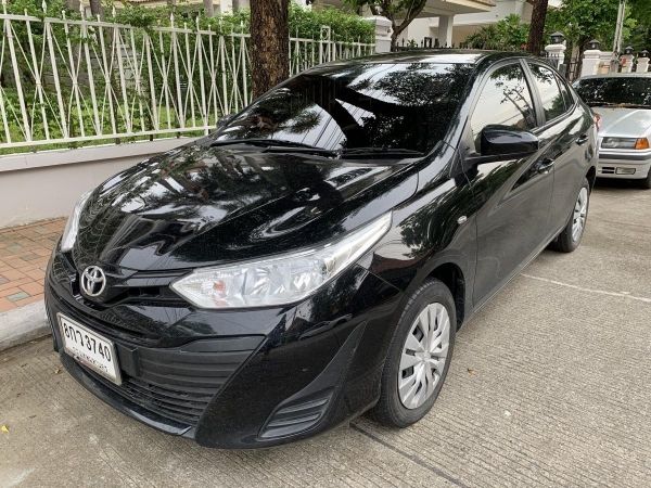 Toyota Yaris Ativ 1.2J 2019 สีดำ มือเดียว รูปที่ 0