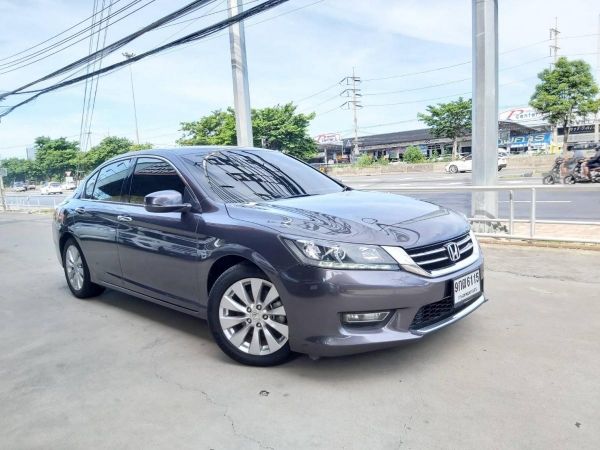 HONDA ACCORD 2.0 EL NAVI ปี2013 รถมือเดียวจากป้ายแดง ไม่เคยติดแก๊ส เข้าศูนย์ตลอด วิ่งมา110000 กิโลแท้ สภาพสวยพร้อมใช้ค่ะ รูปที่ 0