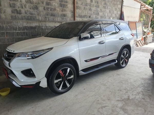 ขายรถยนต์ Toyota  Fortuner ปี 2018 อ.ปากช่อง รูปที่ 0