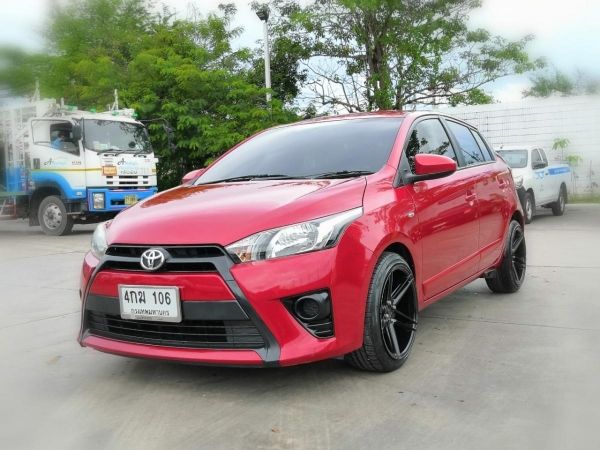 TOYOTA YARIS 1.2 J 2015 AT