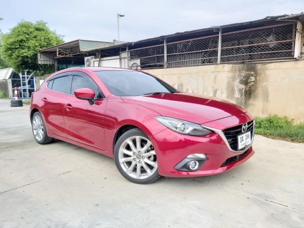 mazda 3 2.0 s active high connect ปี 2015 แท้รถมีประกันศูนย์มาสด้าถึงเดือน 8 ปี 2020 ใช้ต่อได้เลยตรวจสอบประวัติศูนย์มาสด้าได้ก่อนชำระเงินรถสวยไม่เคยมีอุบัติเหตุค่ะ รูปที่ 0