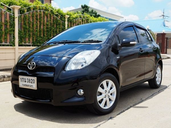 TOYOTA YARIS 1.5 E MNC ปี 2013