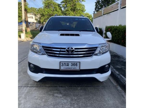 toyota fortuner รถบ้านสภาพสวย ปี 2013 ผู้หญิงใช้