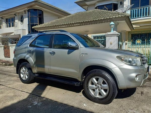 Toyota fortuner 2.7v  ปี2008