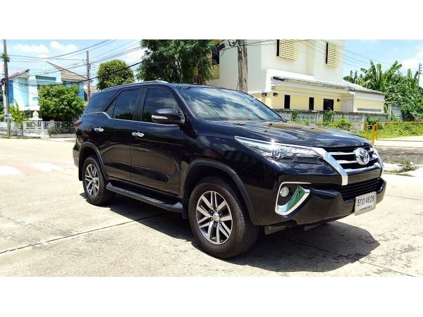 2016 Toyota Fortuner 2.4 V AT Navi