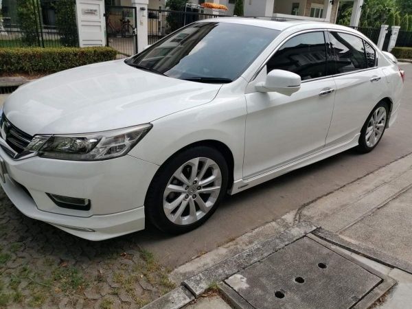 HONDA ACCORD 2.4 TECH ปี 13 ตัวTOP