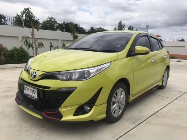 Toyota Yaris 1.2 G Hatchback ปี2018 รุ่นTop เกียร์ออโต้ รถบ้าน ไมล์น้อย สภาพดีมาก