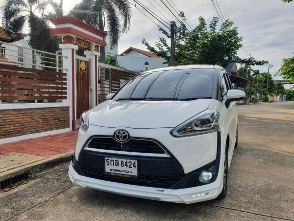 Toyota Sienta 1.5 V รุ่นท็อป ปี2016 รถมือเดียวจากป้ายแดงเข้าศูนย์ตลอด ไมล์80000 กิโลแท้ สภาพสวยพร้อมใช้ค่ะ รูปที่ 0