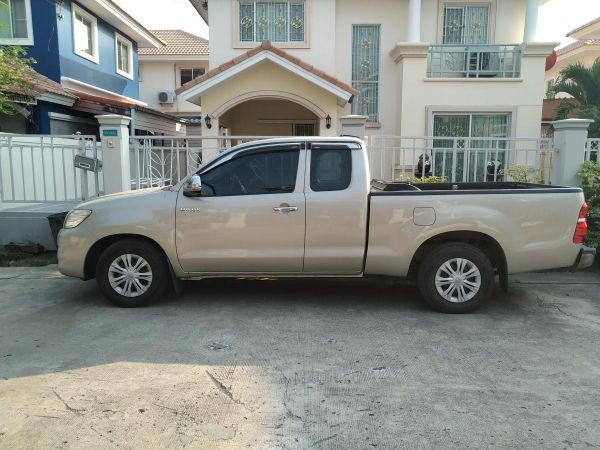 รถบ้านมือเดียว ปี2012 สภาพเดิมๆ ไม่เคยซ่อมสี ไม่เคยชนหนัก Toyota Hilux Vigo 2.7j SMARTCAB CNG