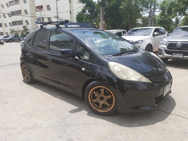 ขายรถ honda jazz ปี 2011 MT