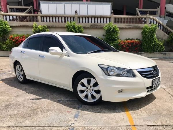 Honda Accord 2.0EL Sedan AT 2011