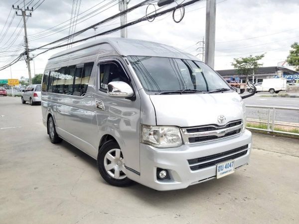 toyota commuter 2.5 D4D ปี 2011