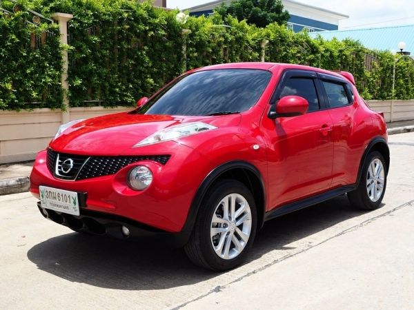 NISSAN JUKE 1.6 V XTRONIC CVT ปี 2014 สีแดงBurning red(นิยมสุด)