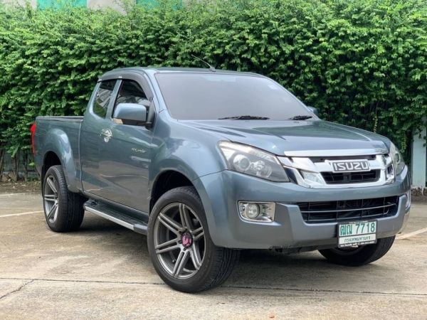 Isuzu Dmax Spacecab 2.5 Hilander Z MT 2011