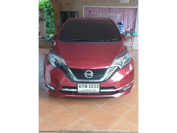 ขาย NISSAN NOTE 1.2VL CVT 18MY ปี 2018 สีแดง (ขายดาวน์ถูกมากเพียง 100,000 บ. เจ้าของจ่ายไปแล้ว 300,000 บ.)