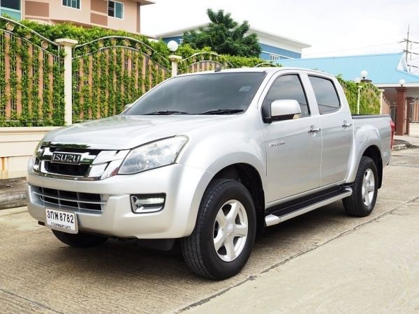 ISUZU D-MAX  CAB-4 HI-LANDER 2.5 VGS Z โฉม(SUPER DAYLIGHT) MT 2014