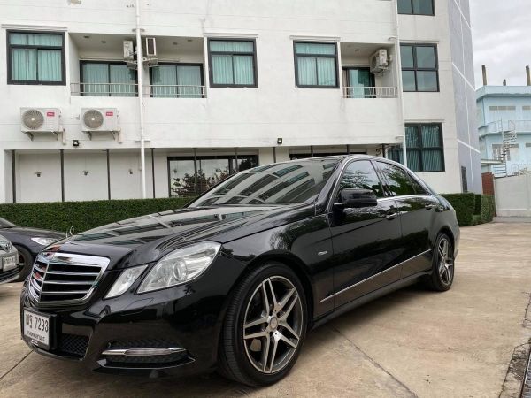 Benz e250 Avantgarde 7G ปี2011