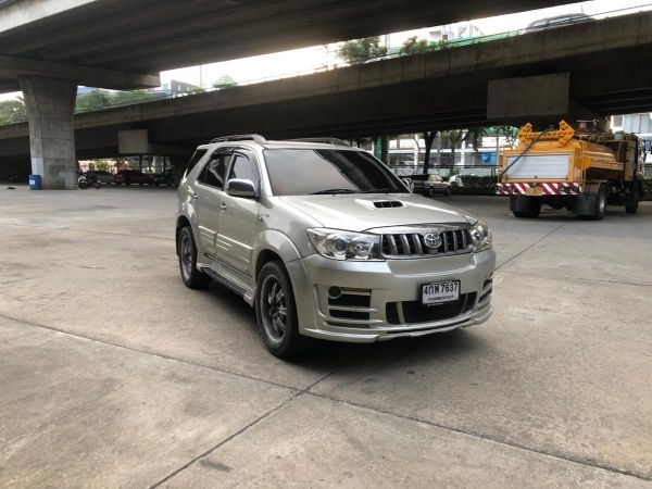 2007 Toyota Fortuner 3.0V 4WD ท็อปสุด ขับสี่ รถสวยสภาพดี