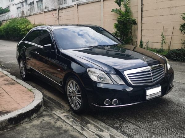 ขาย Benz E200 NGT  ไมล์น้อย เจ้าของขายเอง