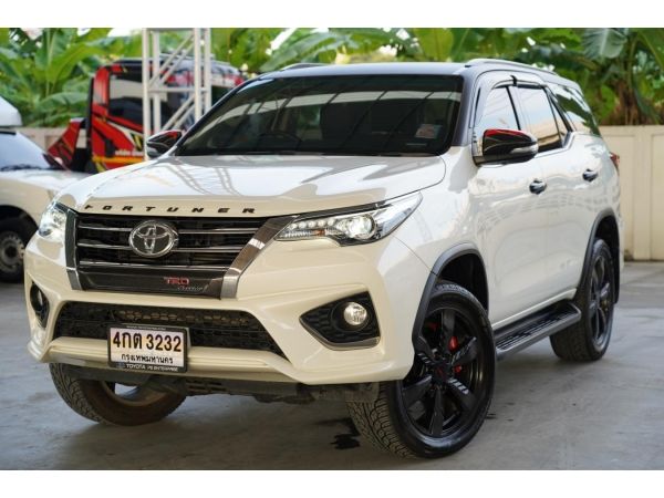 2016 TOYOTA FORTUNER 2.8 TRD 4WD  A/T  สีขาว รูปที่ 0
