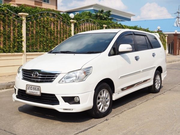 Toyota Innova 2.0V SUV (MNC) AT 2014