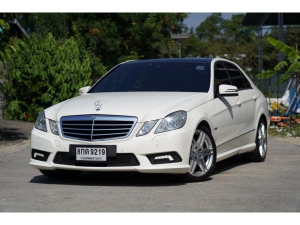 BENZ E200 CGI SALOON W212 ปี 2011