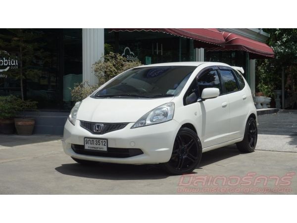 จัดไฟแนนซ์ได้เต็ม  ฟรีดาวน์ แถมประกันภัย 2010 HONDA JAZZ 1.5 S รูปที่ 0