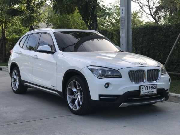 BMW X1 E84 รุ่นX-LINE รถใช้เอง สีขาว ยางใหม่ รถพร้อมใช้ รูปที่ 0