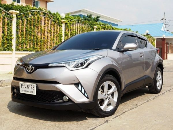 TOYOTA C-HR 1.8 MID ปี 2018 จดปี 2019 สภาพป้ายแดง รูปที่ 0