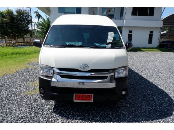 รถตู้ป้ายฟ้า TOYOTA COMMUTER ปี 2009 สีขาว (จดได้ทุกป้าย)