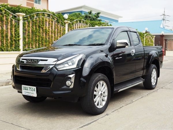 ISUZU D-MAX ALL NEW BLUE POWER SPACECAB HI-LANDER 3.0 Ddi Z-Prestige (MNC) ปี 2018 เกียร์MANUAL สภาพป้ายแดง