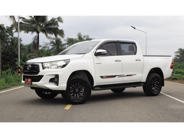 TOYOTA HILUX REVO DOUBLE CAB 2.4E PRERUNNER AT ปี 2015 สีขาว