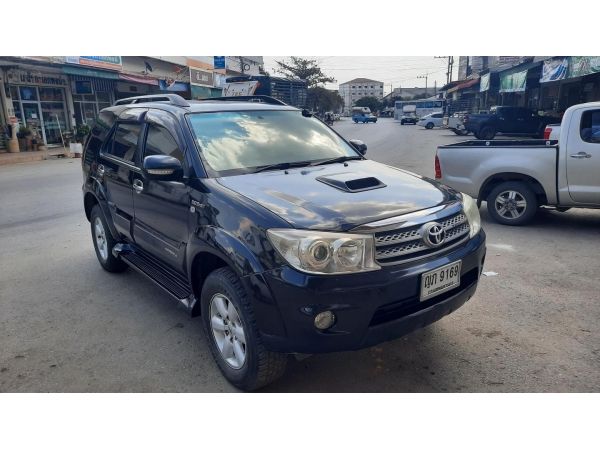 toyota fortuner 3.0 4wd v. ปี2010 สีดำ เจ้าของขายเอง