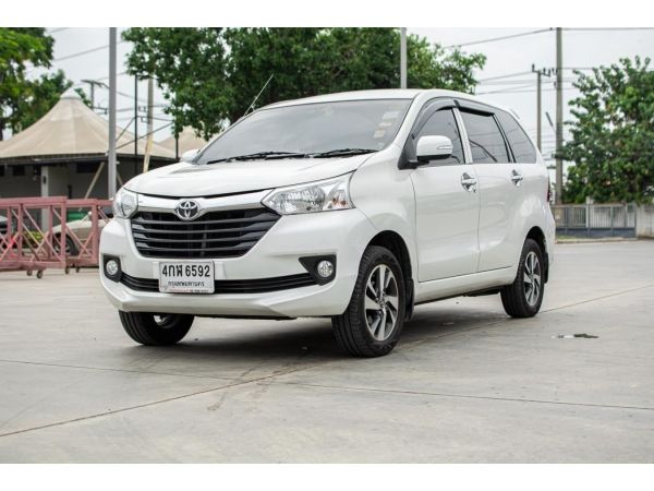 TOYOTA AVANZA 2016 G 1.5 A/T สีขาว