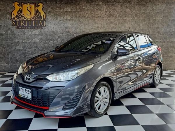 TOYOTA YARIS 1.2 E ปี 2017 สีเทาดำ รูปที่ 0