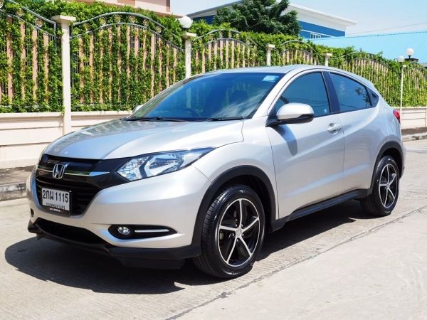 HONDA HR-V 1.8 S ปี 2015 เกียร์AUTO CVT สภาพนางฟ้า