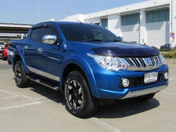 ปี2017 MITSUBISHI TRITON PLUS 4 ประตู 2.4 MIVEC GLS LTD 2WD AUTO