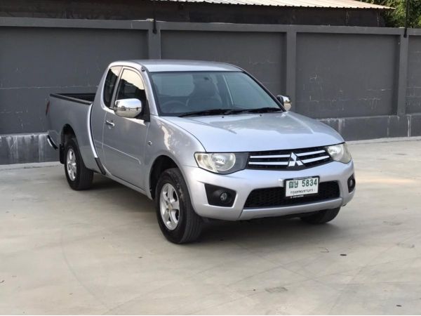 Mitsubishi Triton Mega Cab 2.4 GLX MT 2013