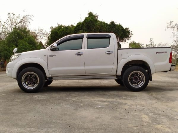 TOYOTA HILUX VIGO  DOUBLE CAB  PRERUNNER 2.5 E