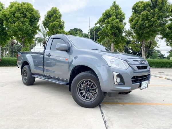 ISUZU DMAX 3.0 S 4x4 ตอนเดียว  MT  สภาพป้ายแดง