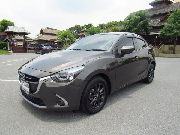 MAZDA2 5 ประตู 1.3 SPORT HIGH CONNECT AUTO เบนซิน สภาพป้ายแดง