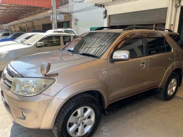 Toyota Fortuner Benzin 2.7 รูปที่ 0