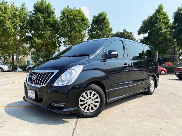 HYUNDAI  H1  2.5  ELITE  AUTO ดีเซล สภาพนางฟ้า