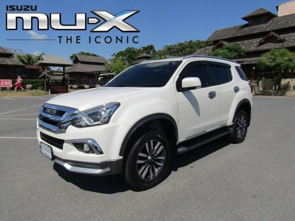 ISUZU  MUX  THE ICONIC 1.9  DVD  NAVI  AUTO  2WD  ดีเซล สภาพป้ายแดง