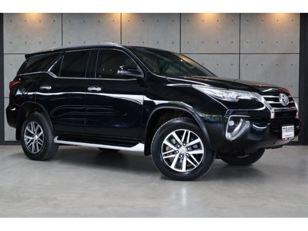 2018 Toyota Fortuner 2.8 V 4WD SUV AT รูปที่ 0