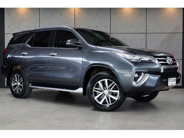 2018 Toyota Fortuner 2.4 V 4WD SUV AT